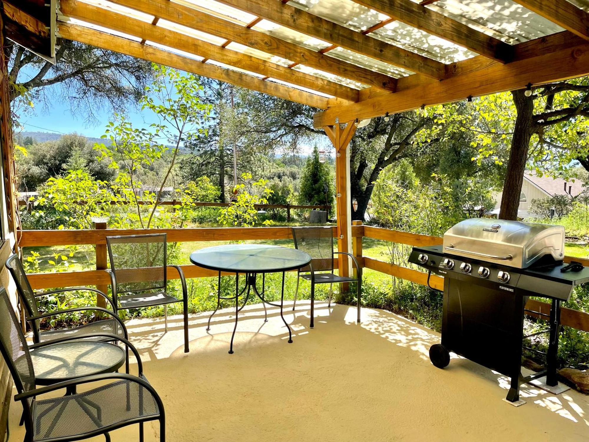 Sierra Mountain Lodge - Vacation Rentals - Yosemite Ahwahnee Exterior photo